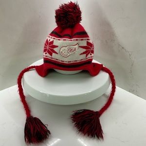 Detroit Red Wings tassel beanie New Era One-Size hat